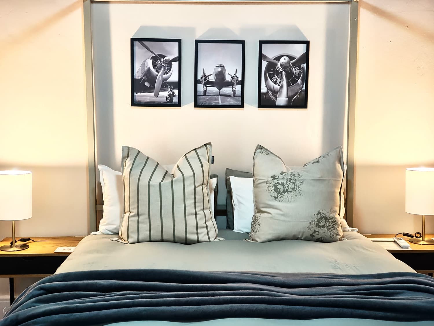 The Blackbox four-poster bed
